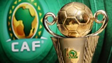 Le trophée de la Coupe CAF, détenu par RS Berkane