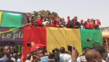 le Syli local parade dans les rues de Conakry après le CHAN