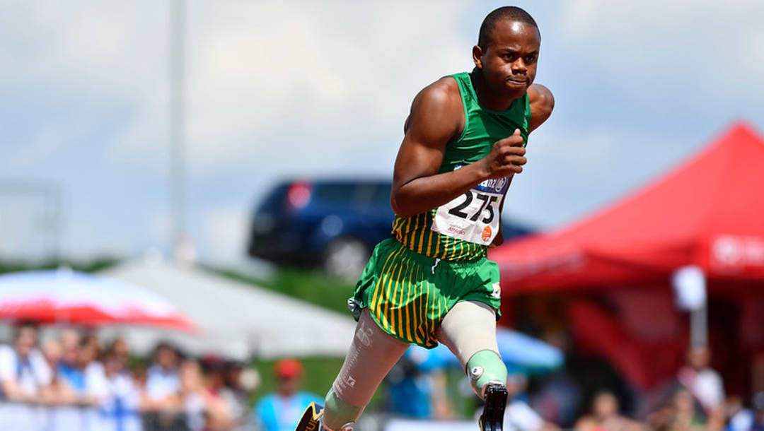 Ntando Mahlangu vise la médaille d'or après l'argent à Rio , en 2016