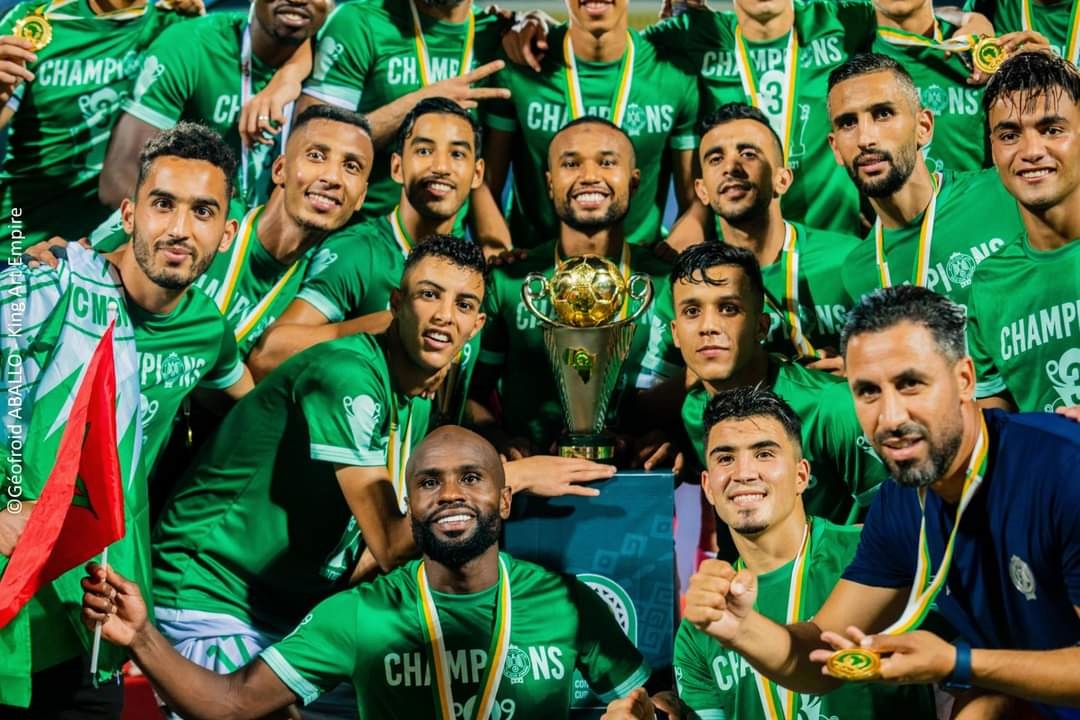 La succession du Raja, vainqueur de la Coupe CAF, est ouverte.