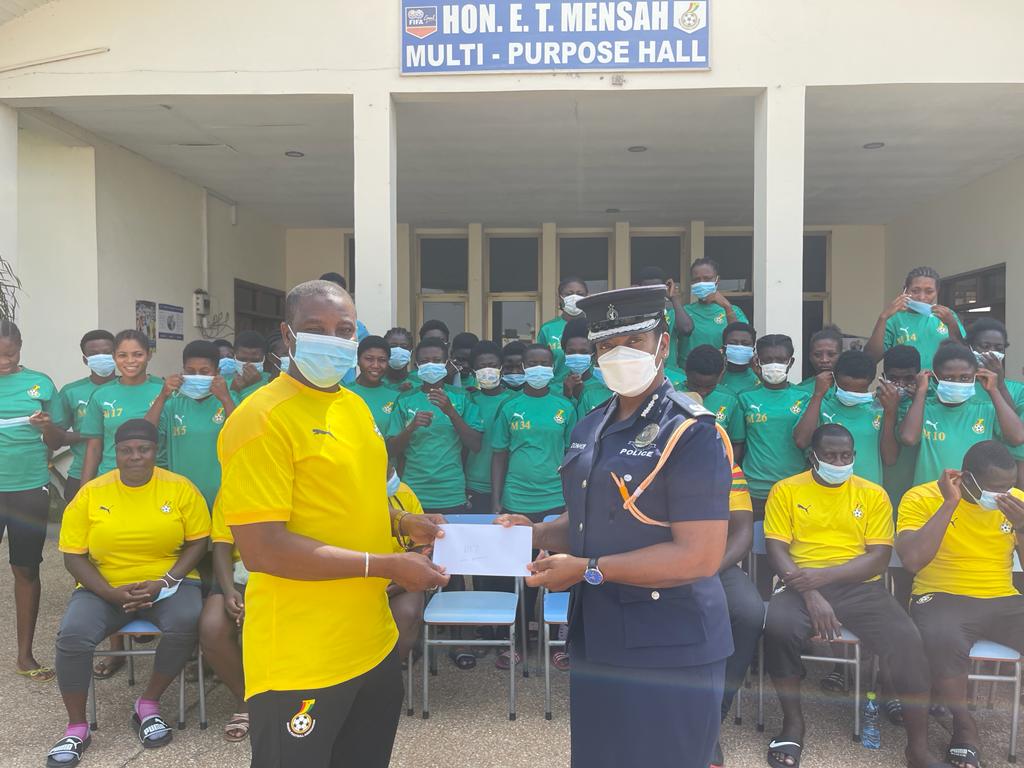 police-ladies-fc-chairperson-donates-ghana’s-u17-team